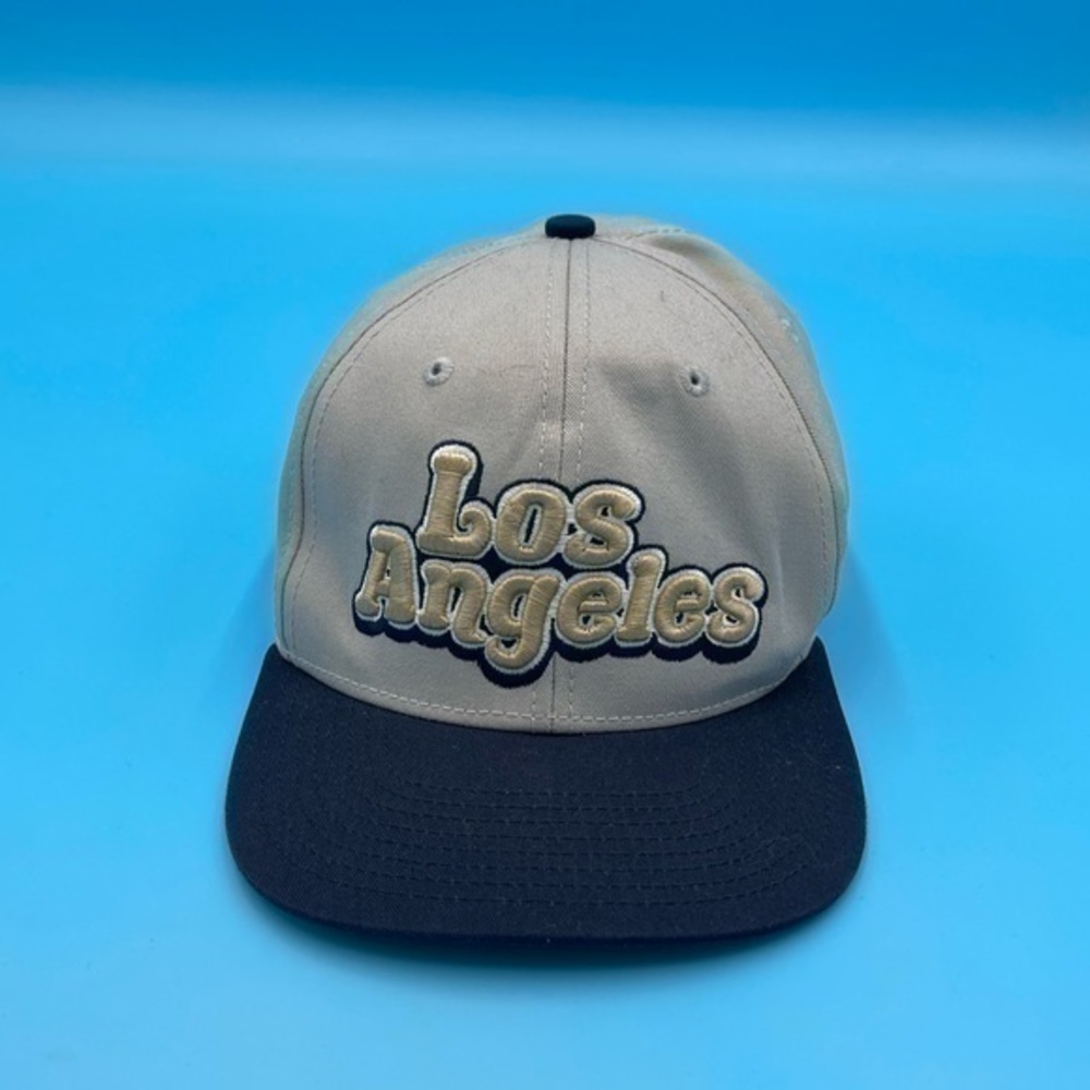 Vintage Embroidered Los Angeles Snapback Hat